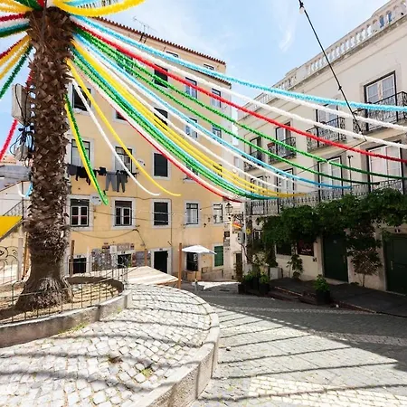 Alfama Cozy شقة *